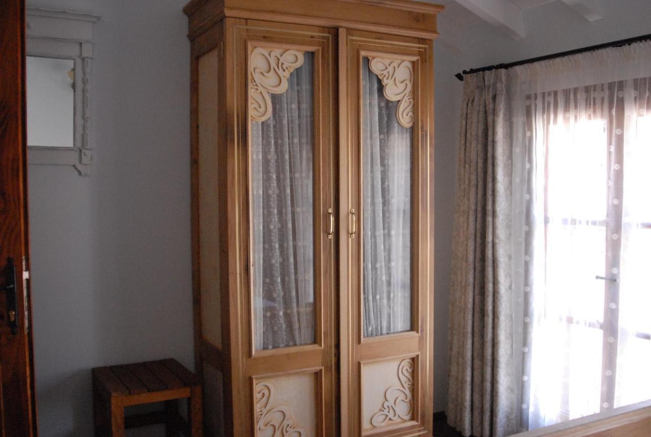 Aliye Hanim Hotel Айвалык Номер фото