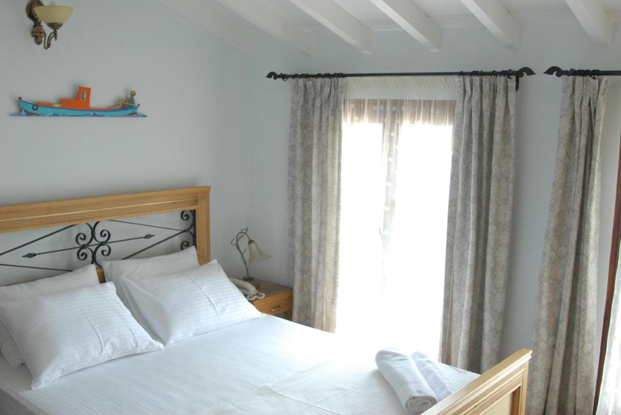 Aliye Hanim Hotel Айвалык Номер фото