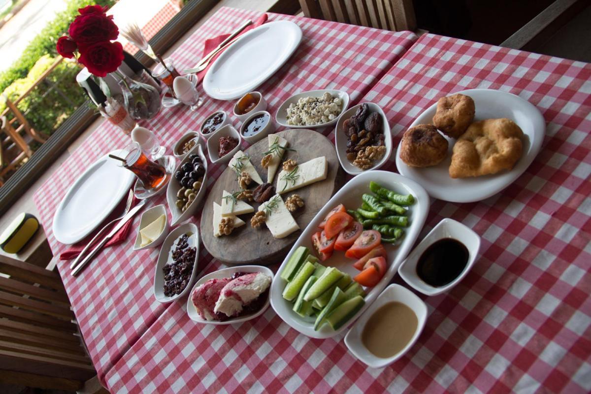 Aliye Hanim Hotel Айвалык Экстерьер фото