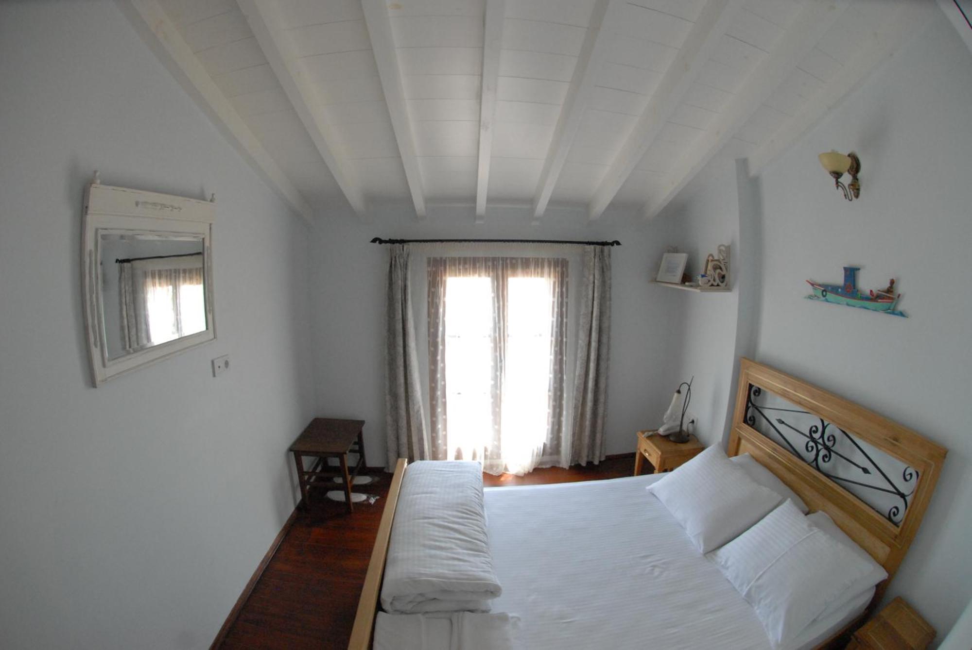 Aliye Hanim Hotel Айвалык Экстерьер фото