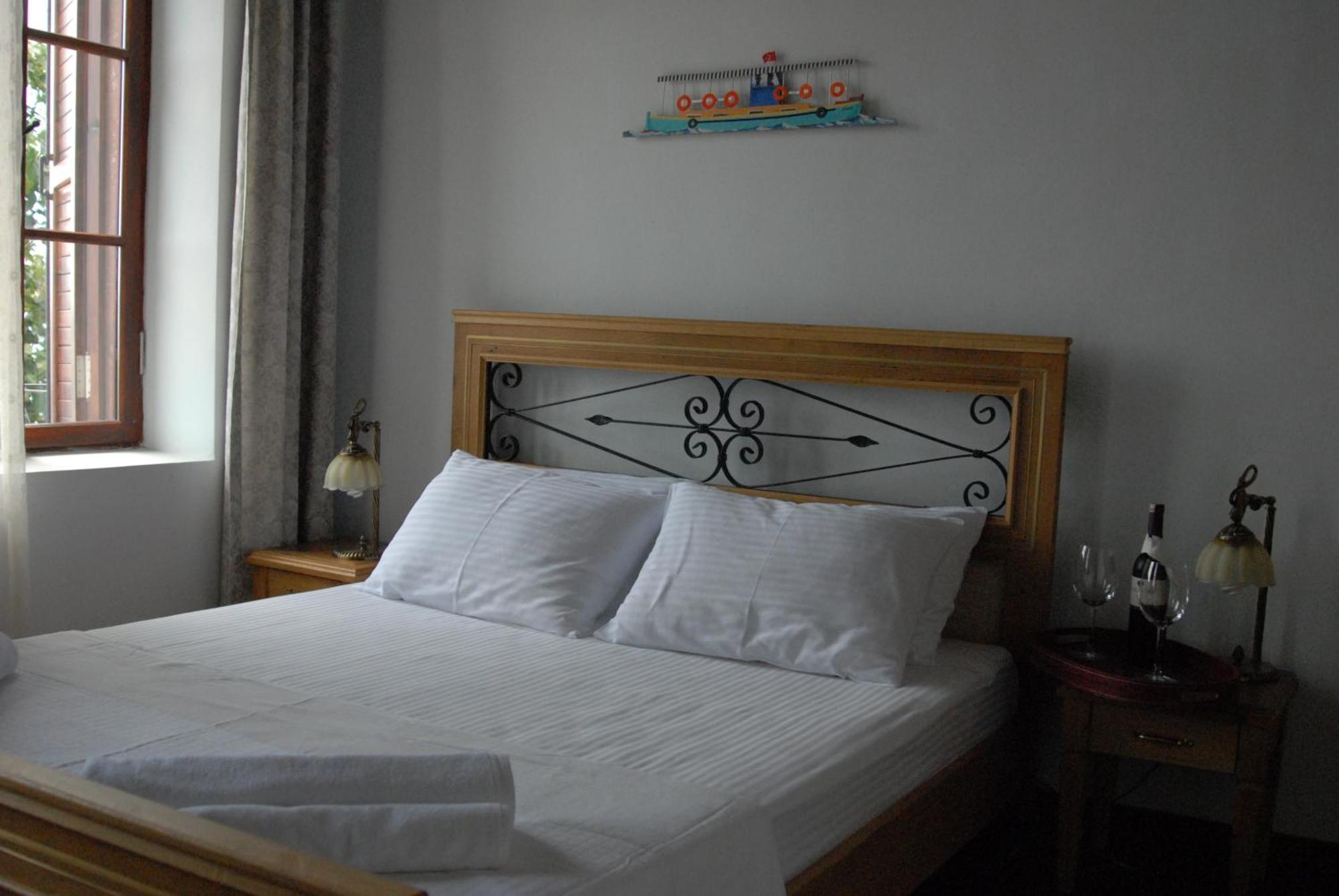 Aliye Hanim Hotel Айвалык Экстерьер фото