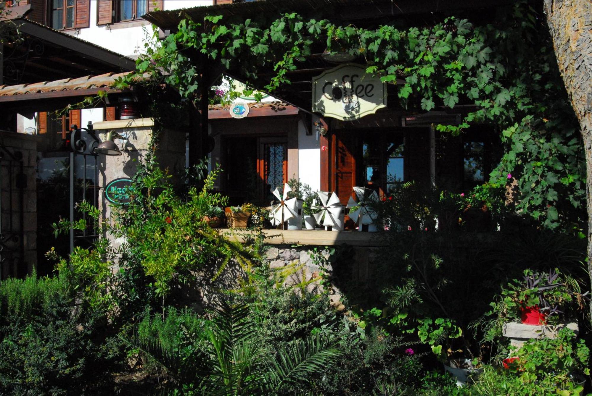 Aliye Hanim Hotel Айвалык Экстерьер фото